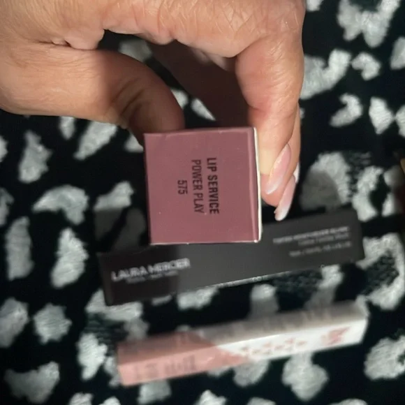 Makeup bundle - Picture 6 of 6